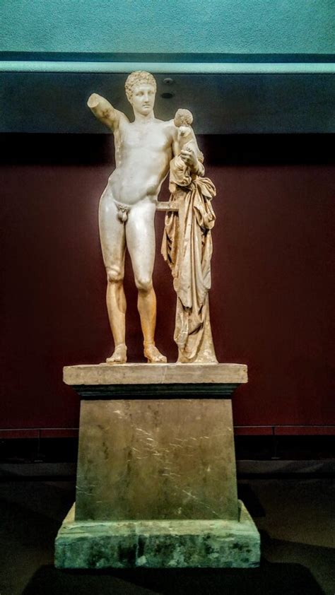 hermes of praxiteles statues